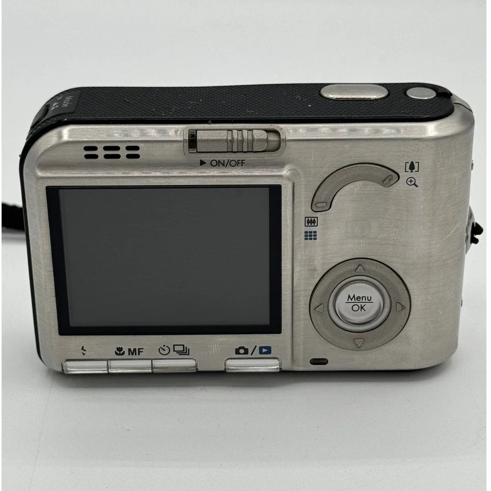 HP Photosmart R817 Digital Camera 5.1MP Pentax 5x Optical Zoom Silver Digicam